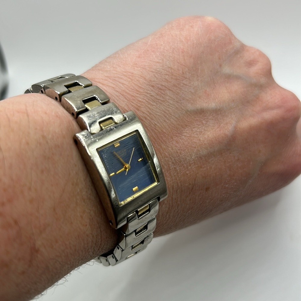 Working! Citizen Quartz Rectangular Face Unisex M… - image 7